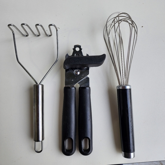Lot Of 10 Black Kitchen Dining Utensil Assortment Wicker Wine Opener Grinder - Picture 3 of 7
